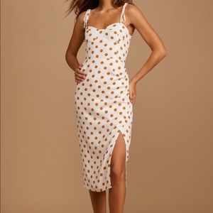 Beautiful and flattering polka midi dress